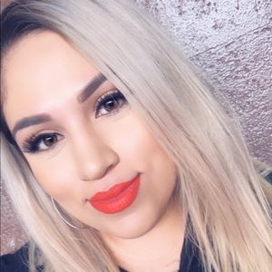 Meet your Posher, Nidia